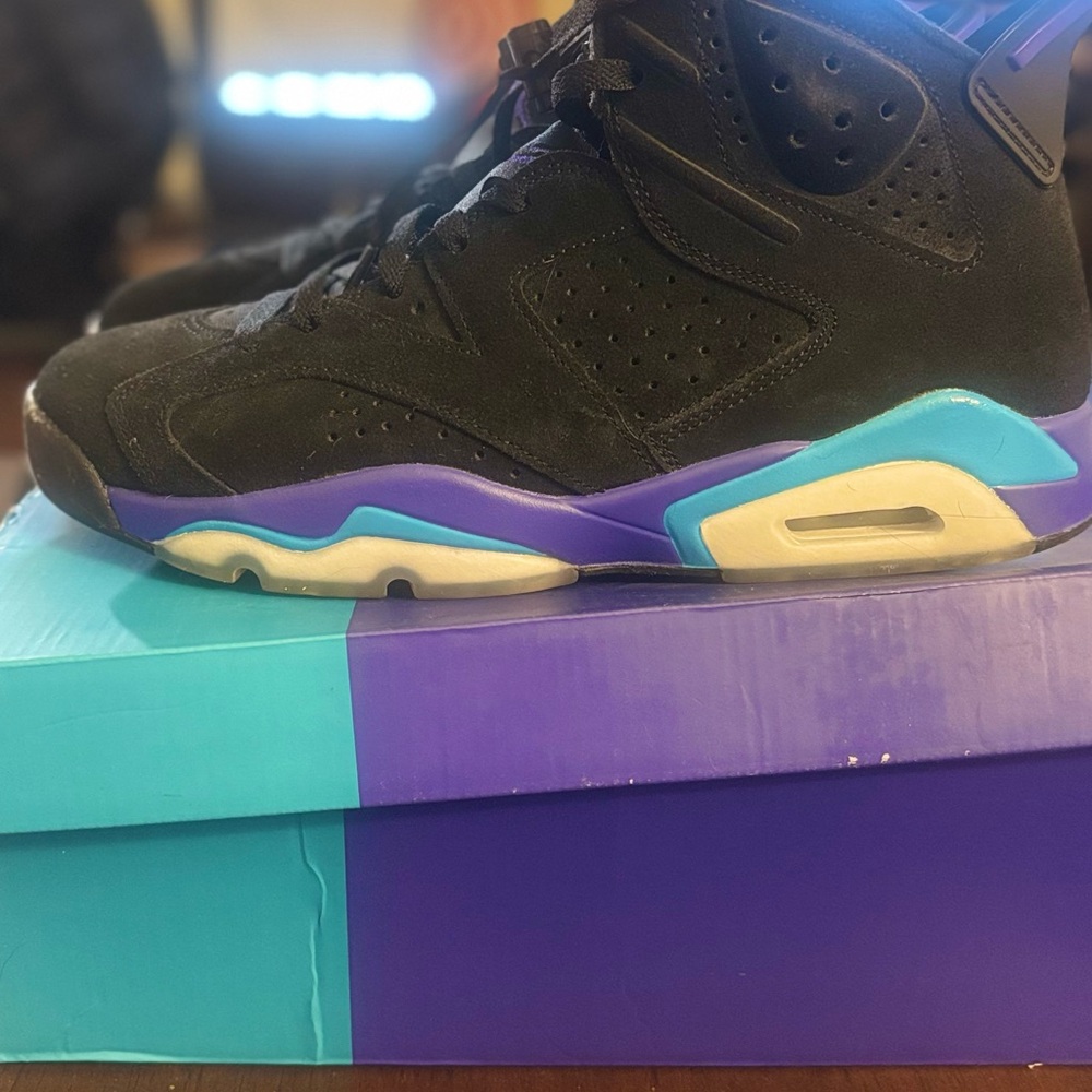 Men Air Jordan 6 Retro - Picture 5 of 11